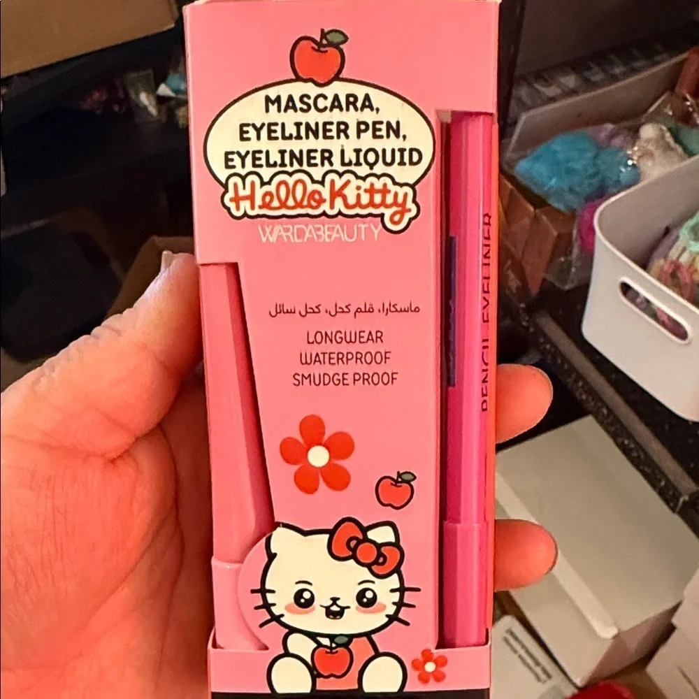 Hello Kitty Intense Black Eyeliner Pen by